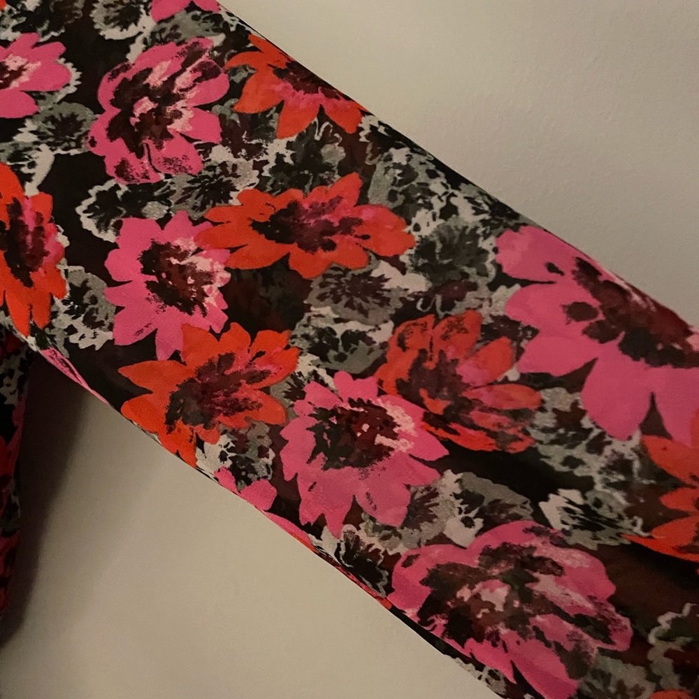 H&M size medium dress pink black red floral - Picture 8 of 11